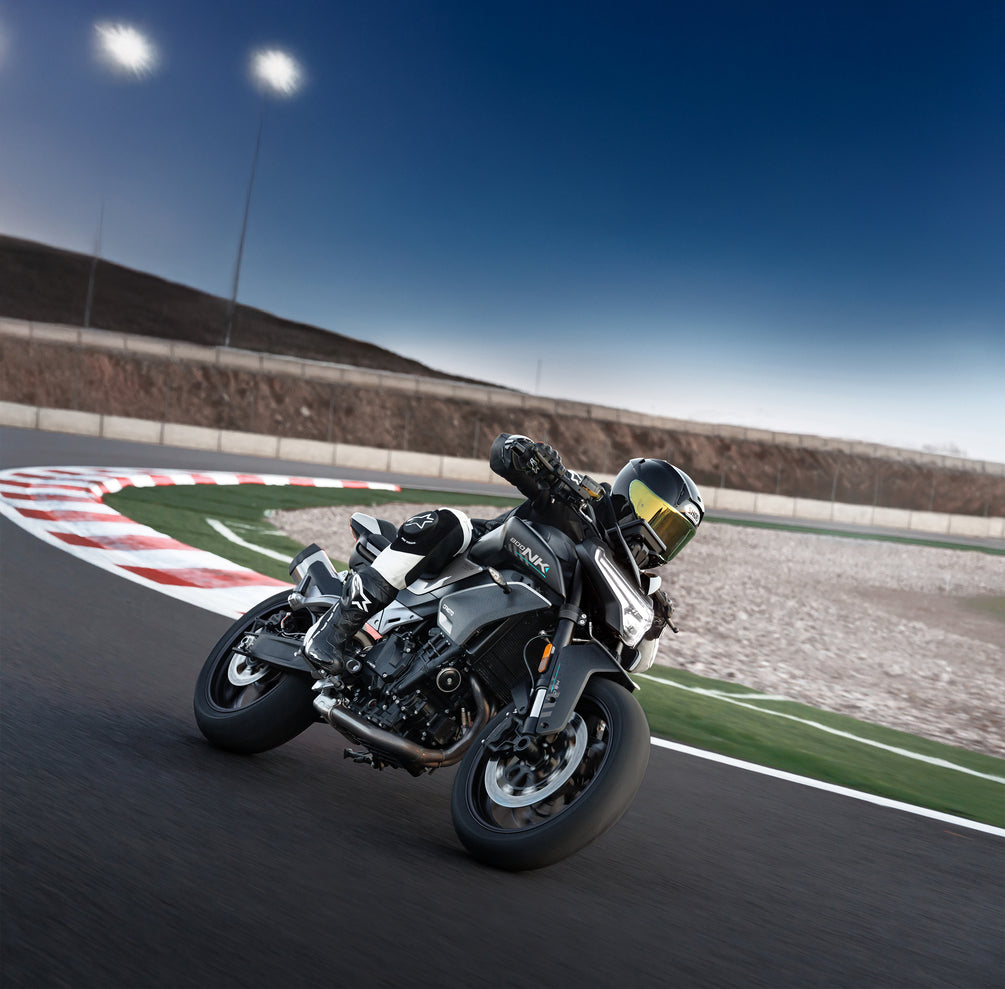 800NK Advanced Naked by CFMOTO